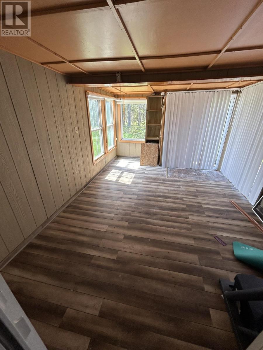 2145 Strathcona Road Property Photo 17