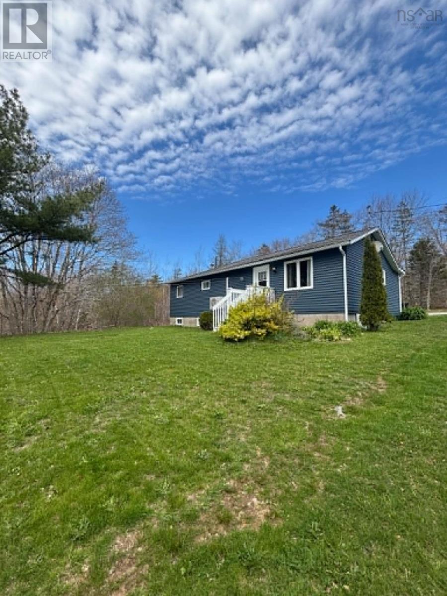 3 Gillifillan Lake Road Property Photo 4