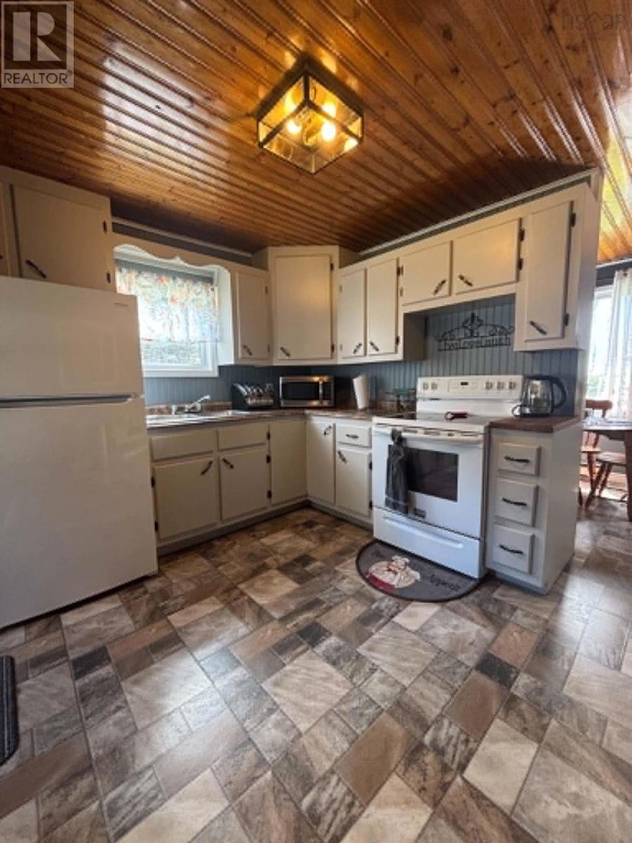 3 Gillifillan Lake Road Property Photo 6