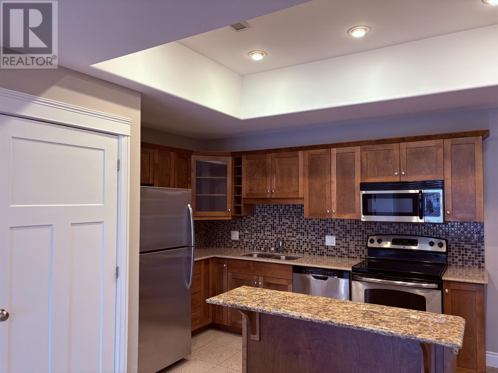 150 Heron Dr. Property Photo 10