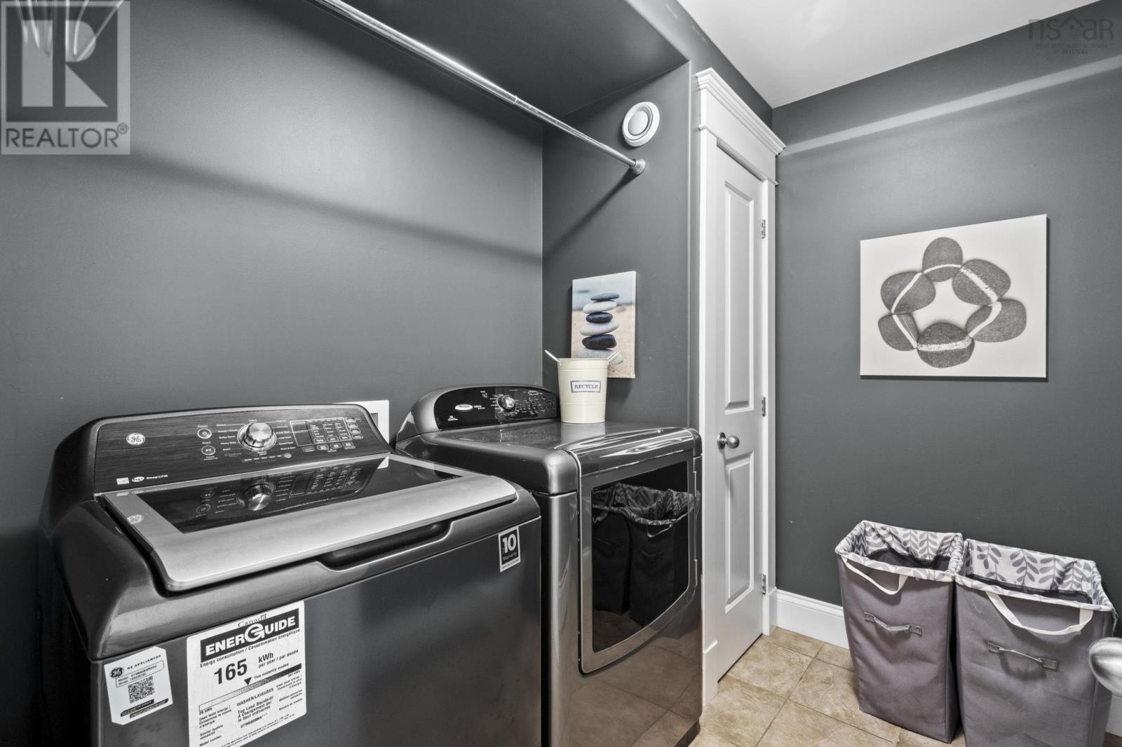 232 Summer Field Way Property Photo 21