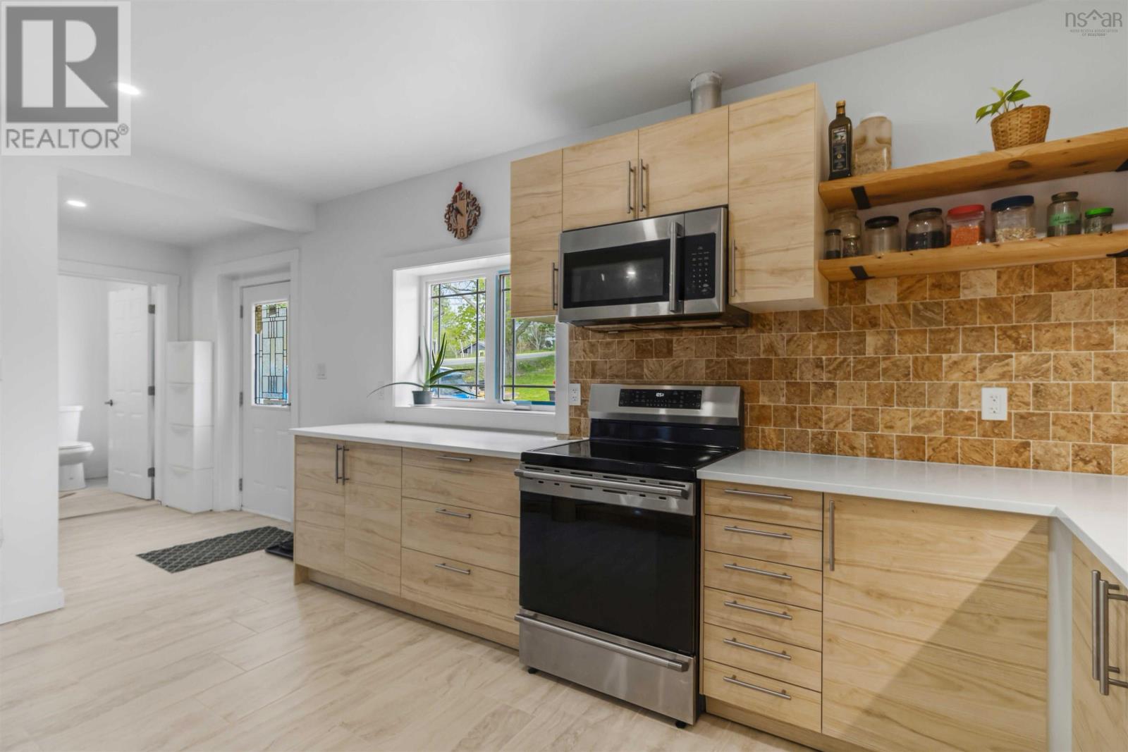 42 Cornwall Road Property Photo 5