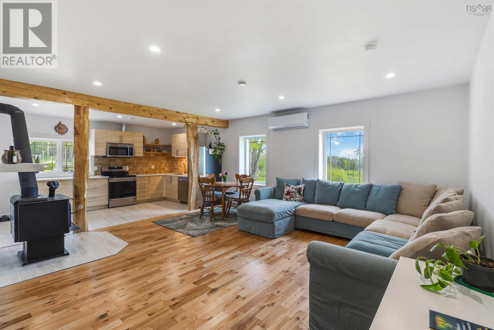 42 Cornwall Road Property Photo 14