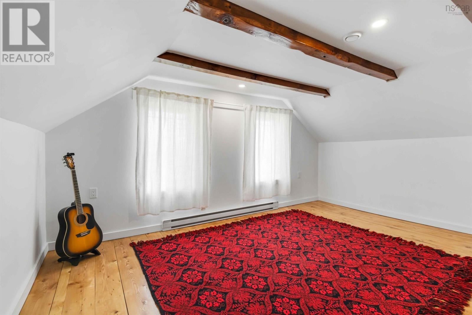 42 Cornwall Road Property Photo 22