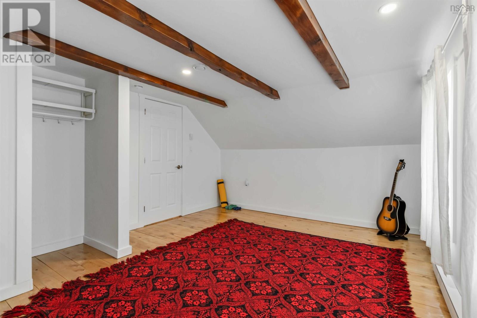 42 Cornwall Road Property Photo 23