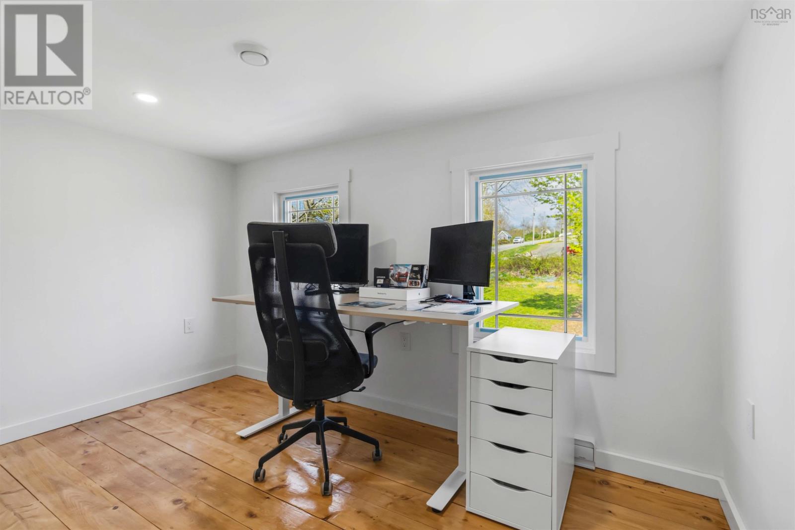 42 Cornwall Road Property Photo 24