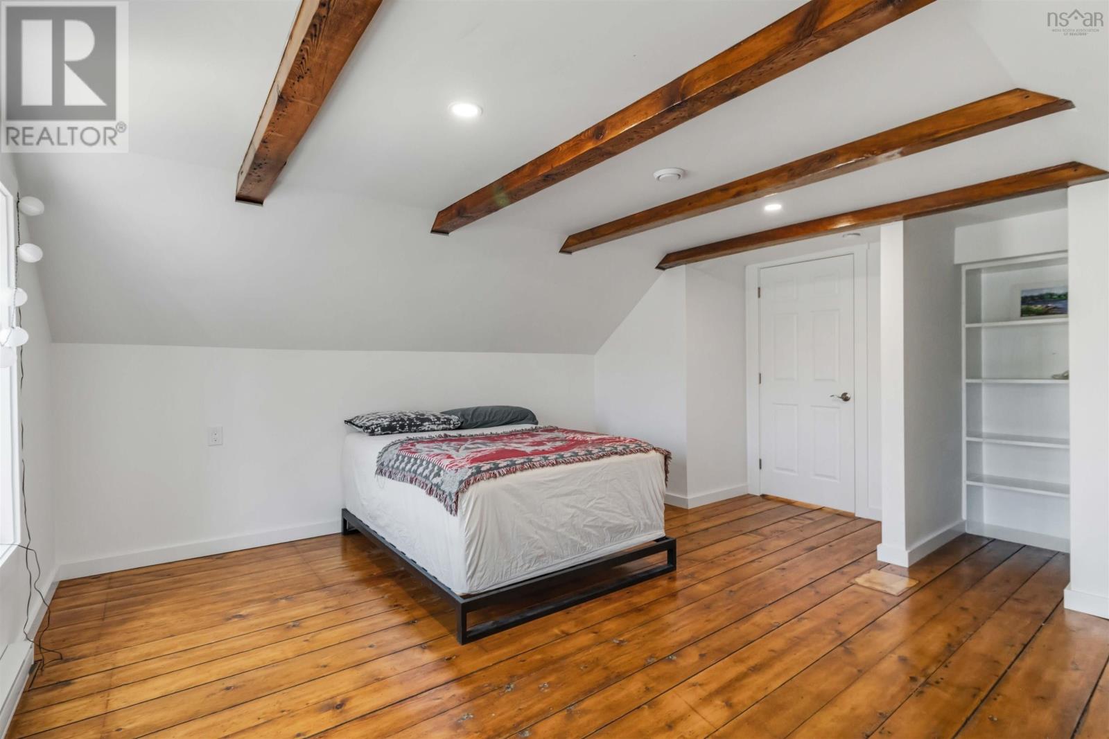 42 Cornwall Road Property Photo 26