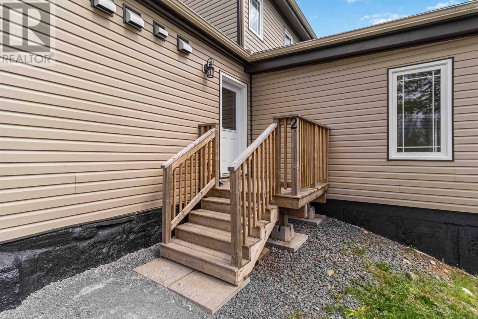 42 Cornwall Road Property Photo 28