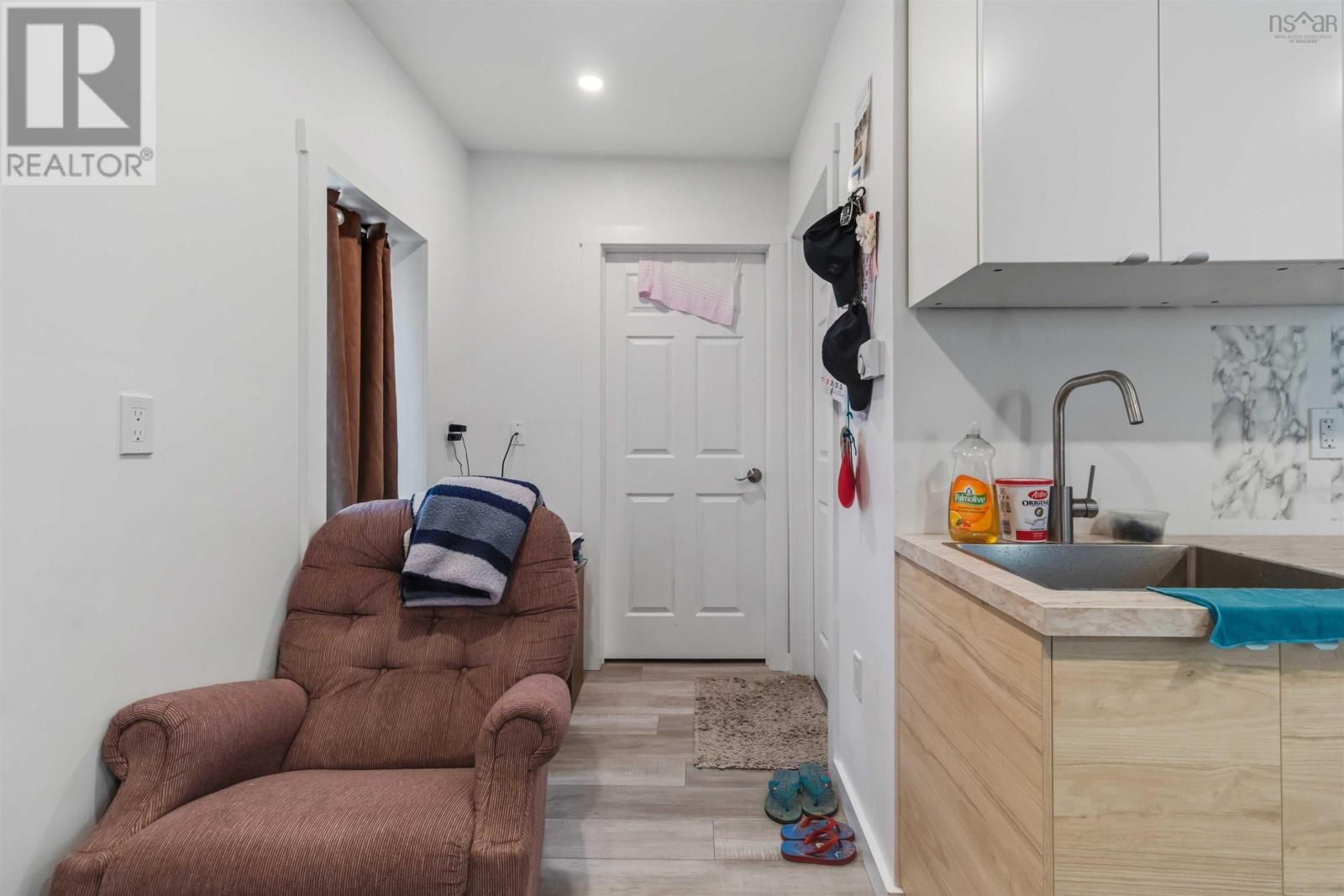 42 Cornwall Road Property Photo 31