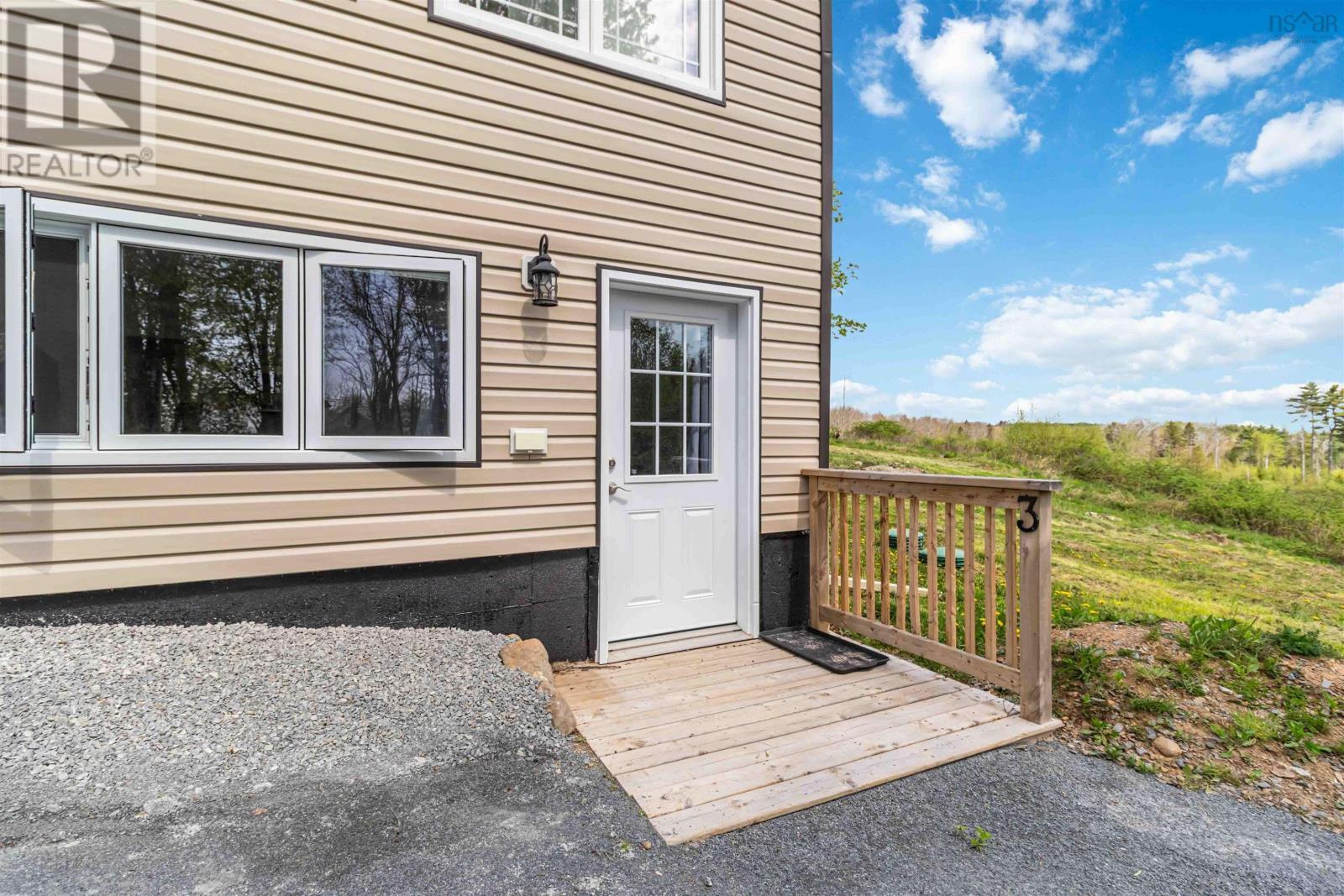 42 Cornwall Road Property Photo 35