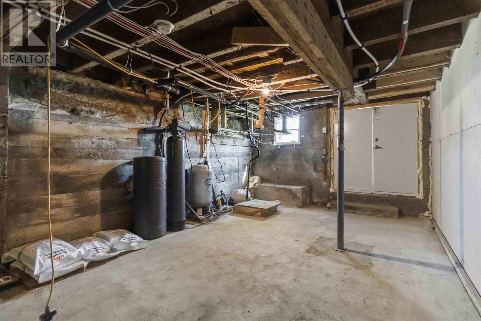 42 Cornwall Road Property Photo 43