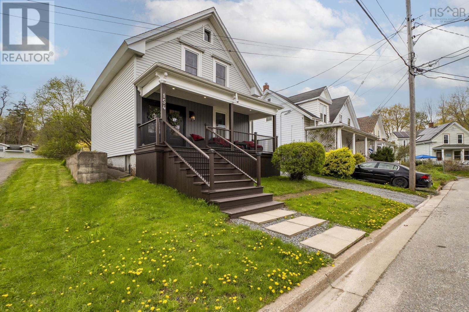 154 Chestnut Street Property Photo 2