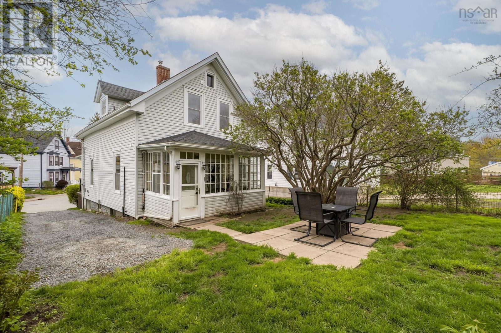 154 Chestnut Street Property Photo 28