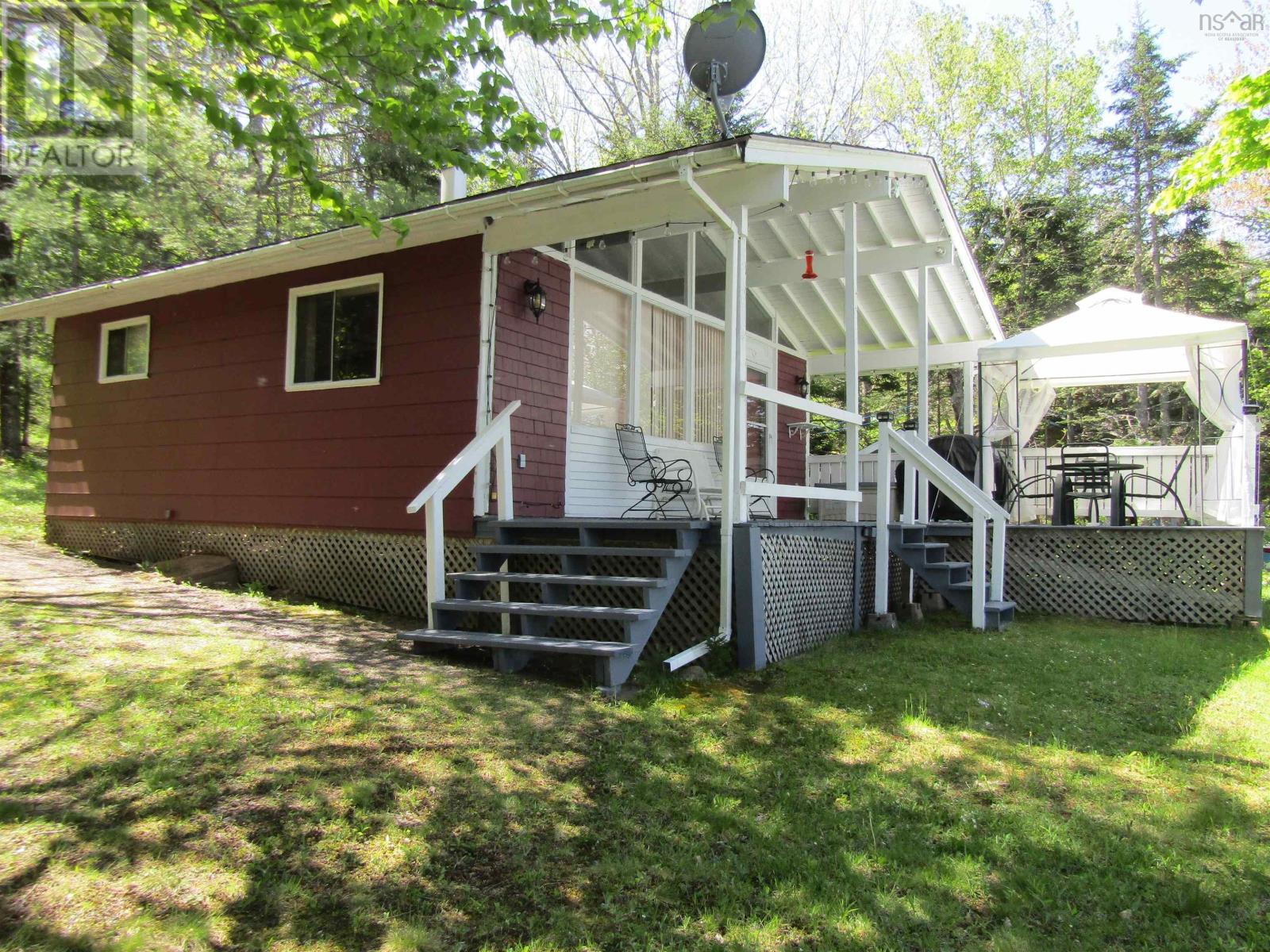 70 Sefferns Lake Drive Property Photo 2