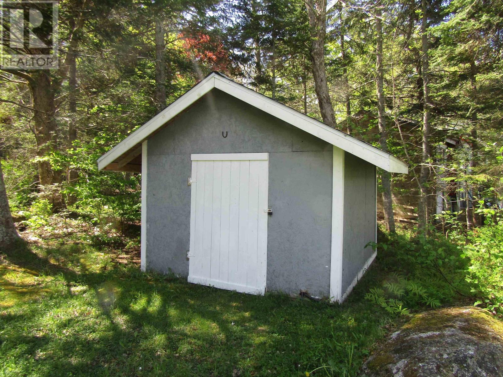 70 Sefferns Lake Drive Property Photo 17