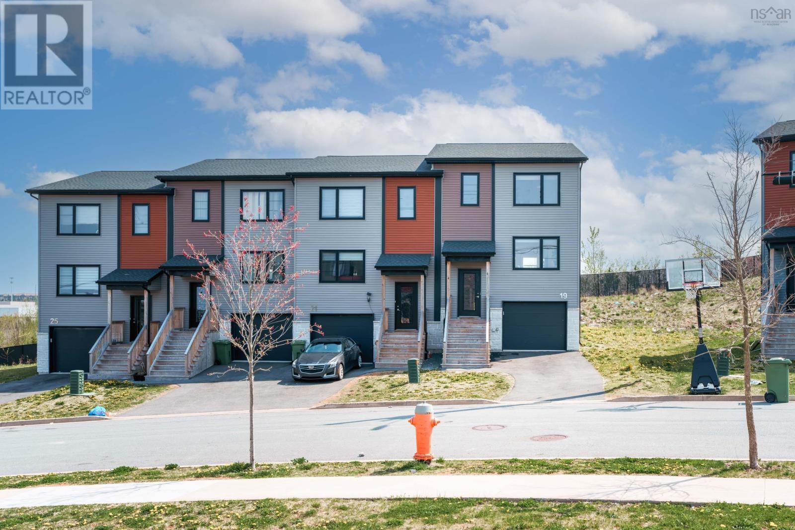 19 Flatrock Crescent