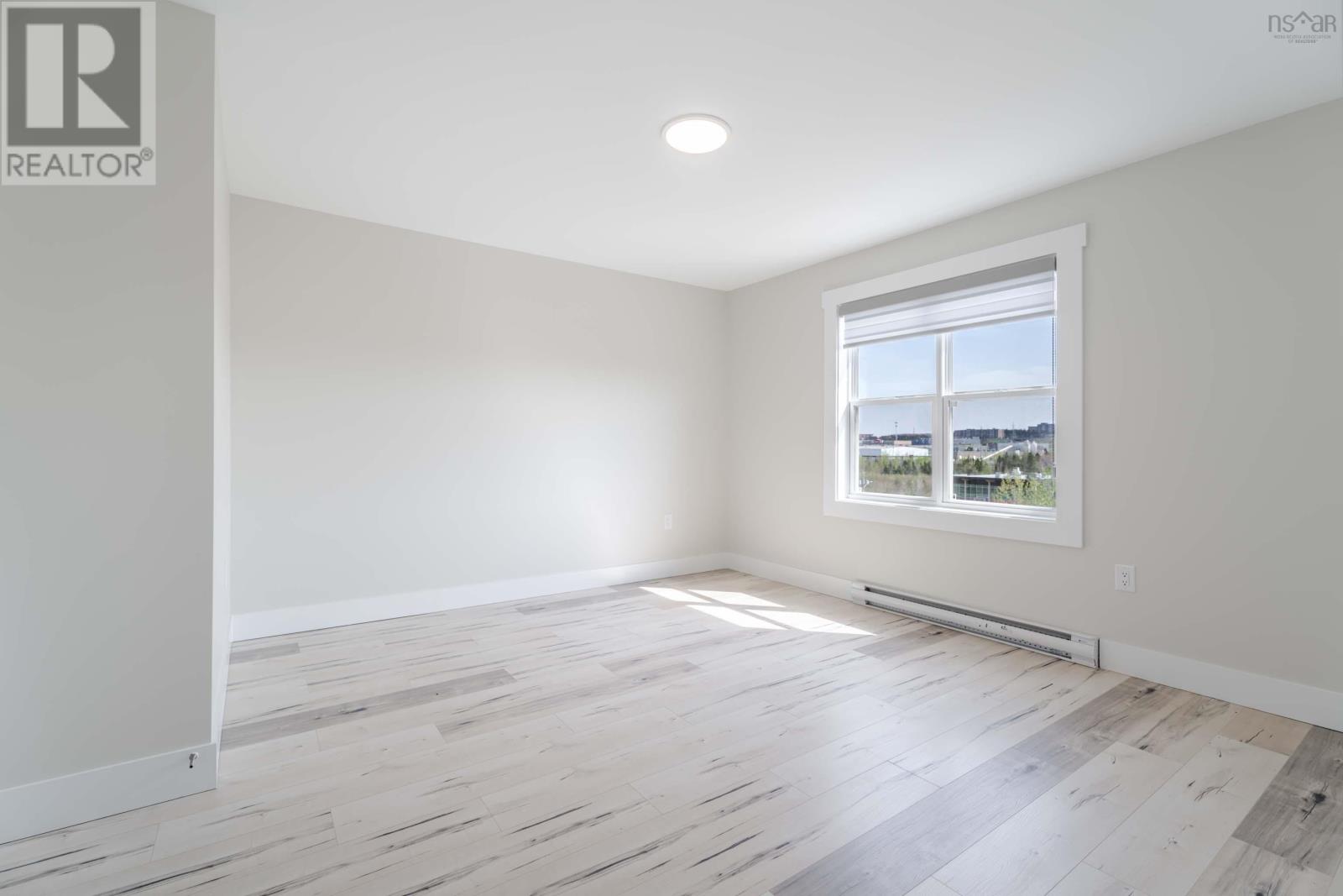19 Flatrock Crescent Property Photo 18