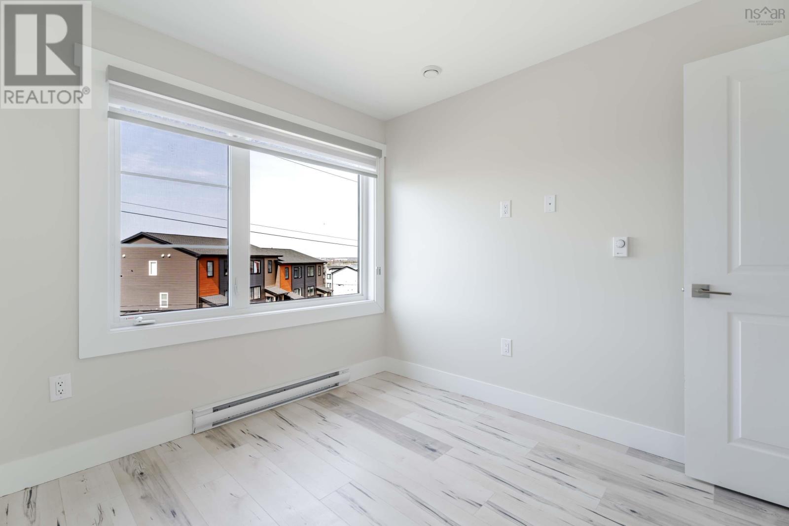 19 Flatrock Crescent Property Photo 25