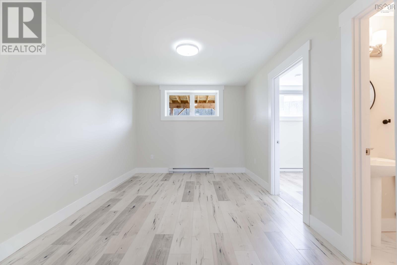 19 Flatrock Crescent Property Photo 29