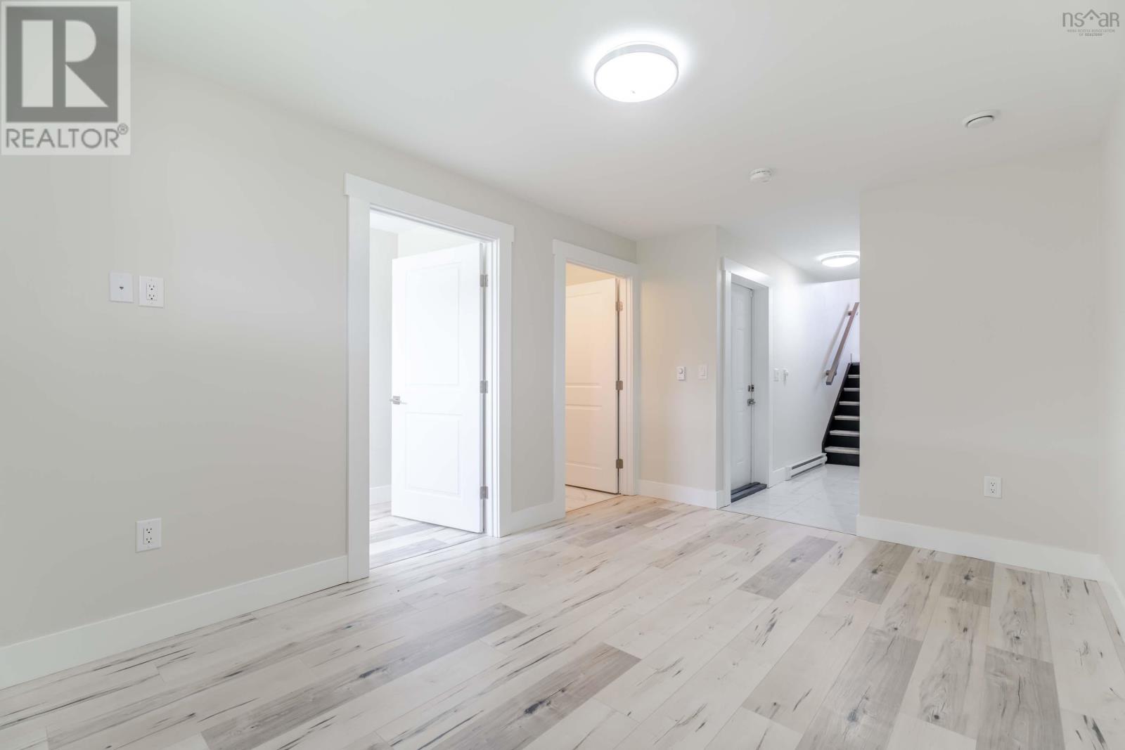19 Flatrock Crescent Property Photo 30