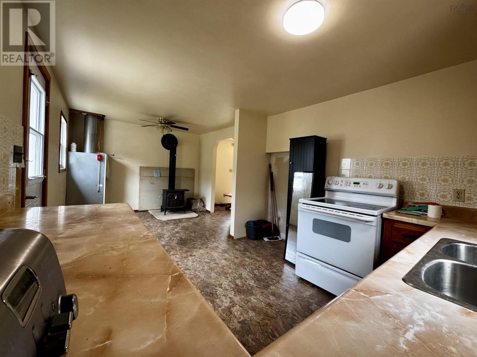 499 Corbetts Cove Rd. Property Photo 12