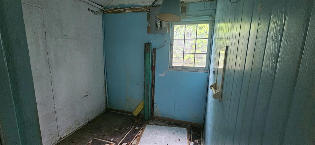 214 Park Avenue Property Photo 12