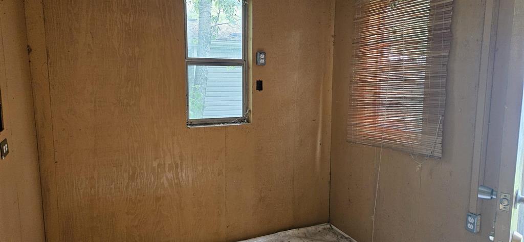 214 Park Avenue Property Photo 15