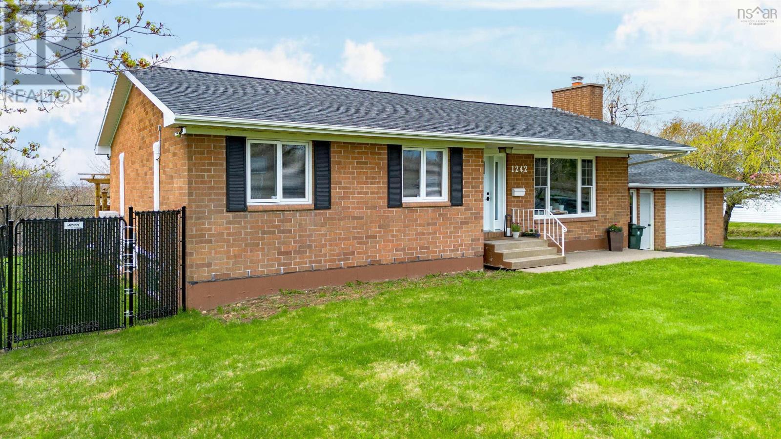1242 George Street Property Photo 1