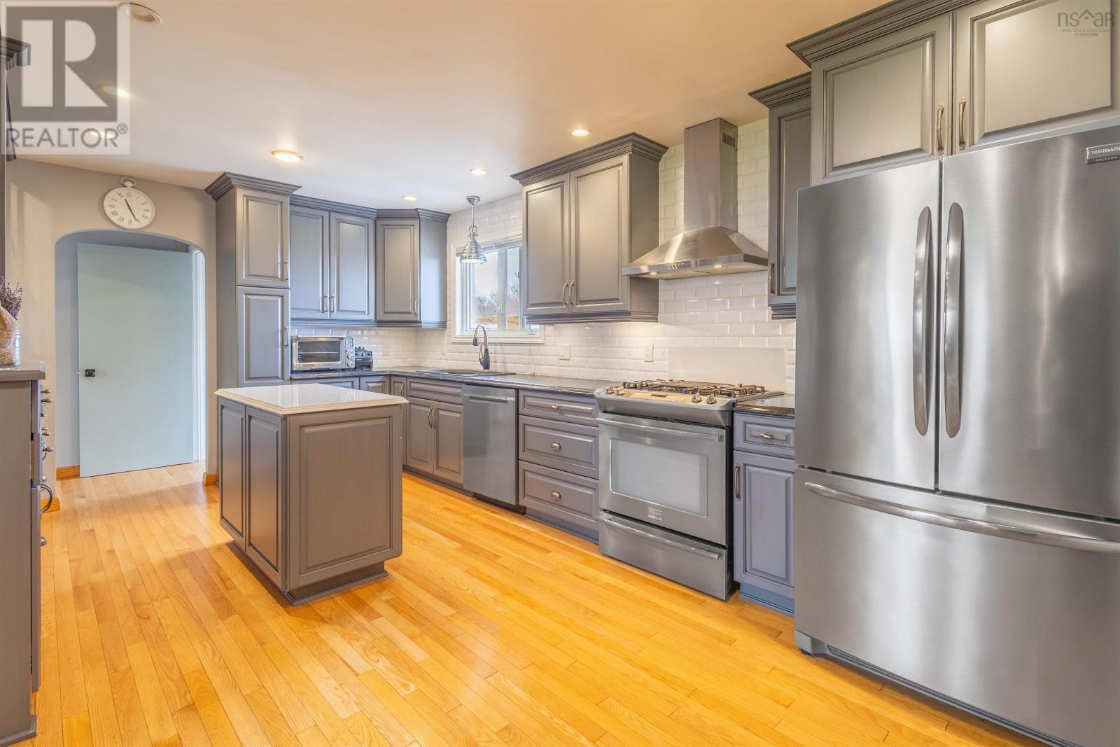 1242 George Street Property Photo 5
