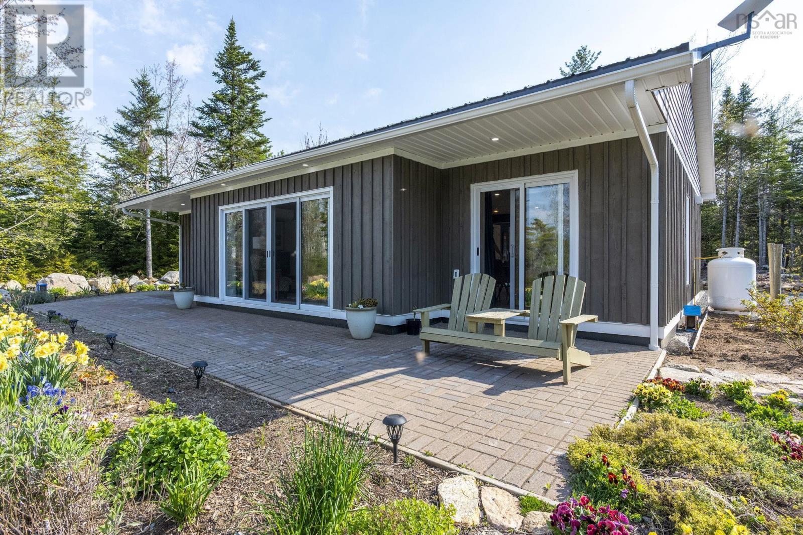 8 Alexander Avenue Property Photo 26