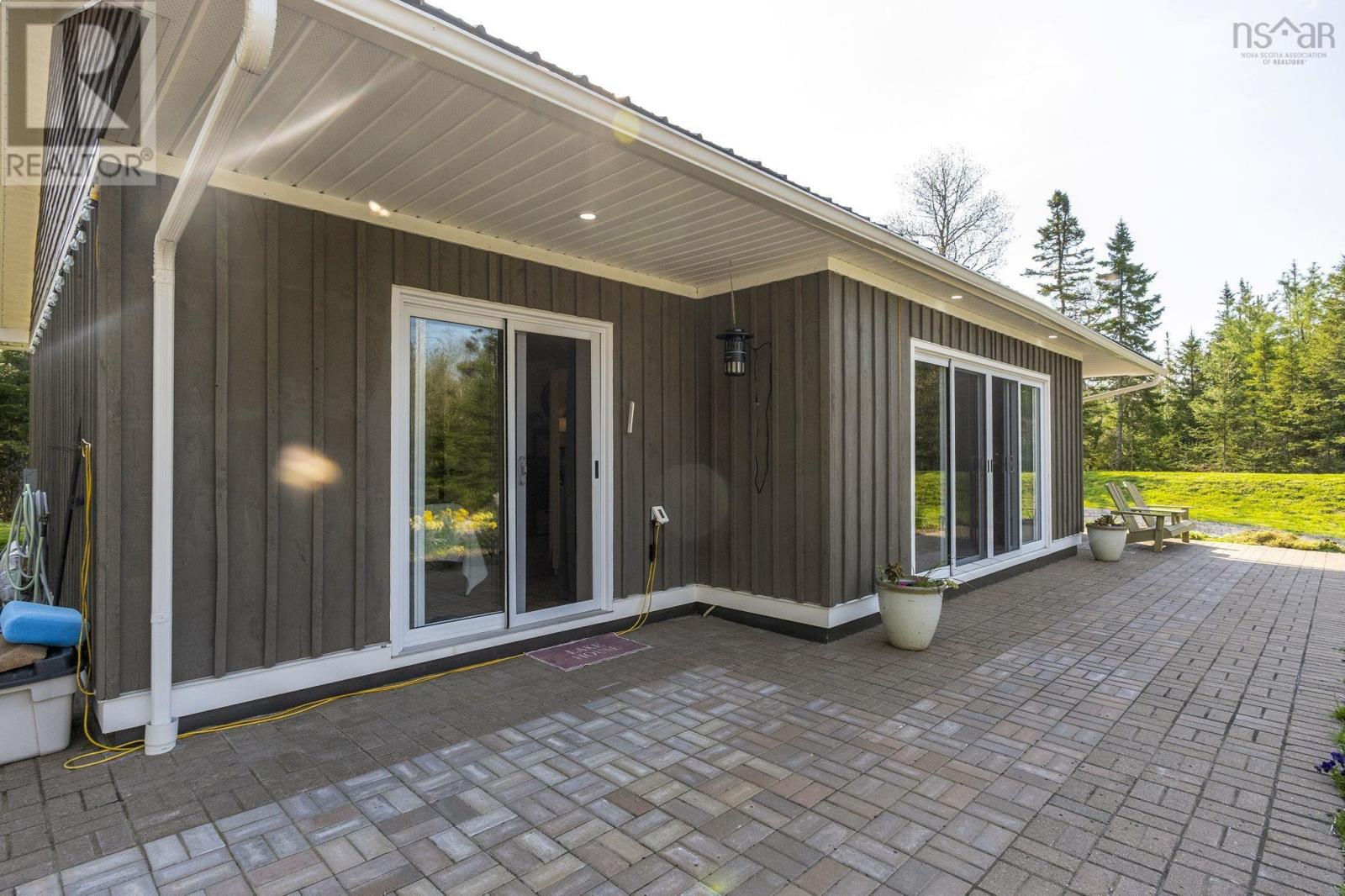 8 Alexander Avenue Property Photo 43
