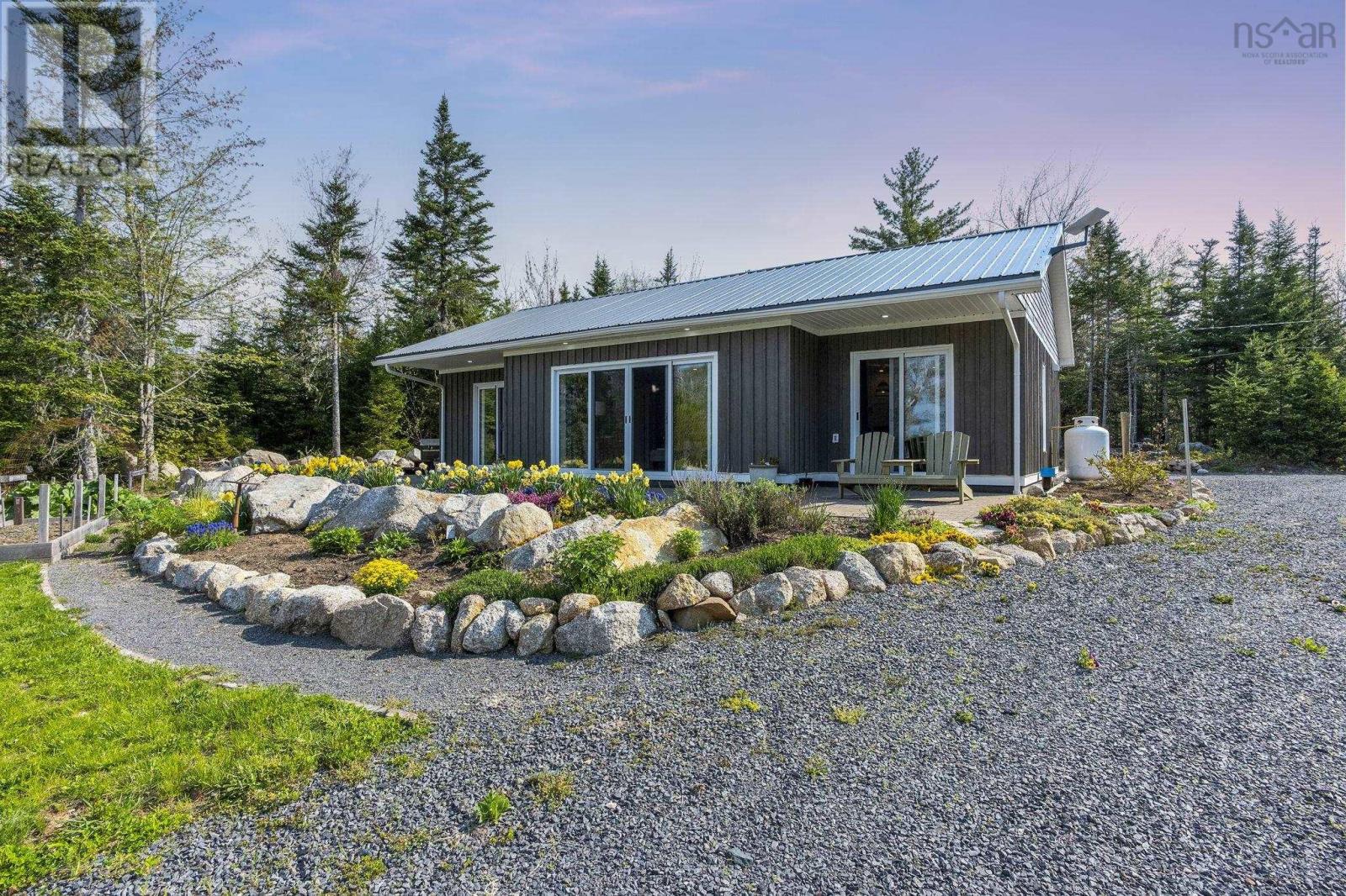 8 Alexander Avenue Property Photo 46