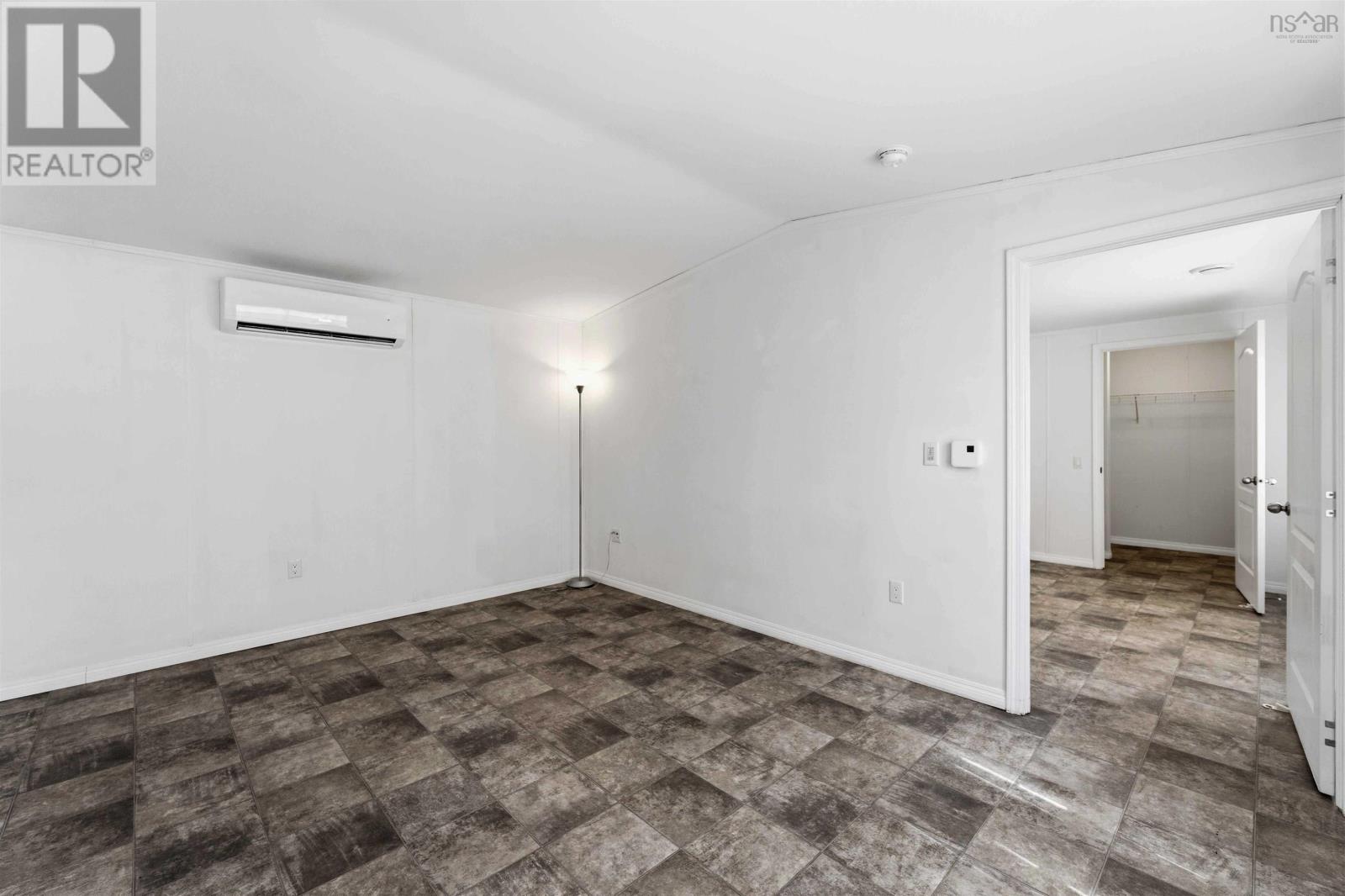 63 Douglas Avenue Property Photo 14