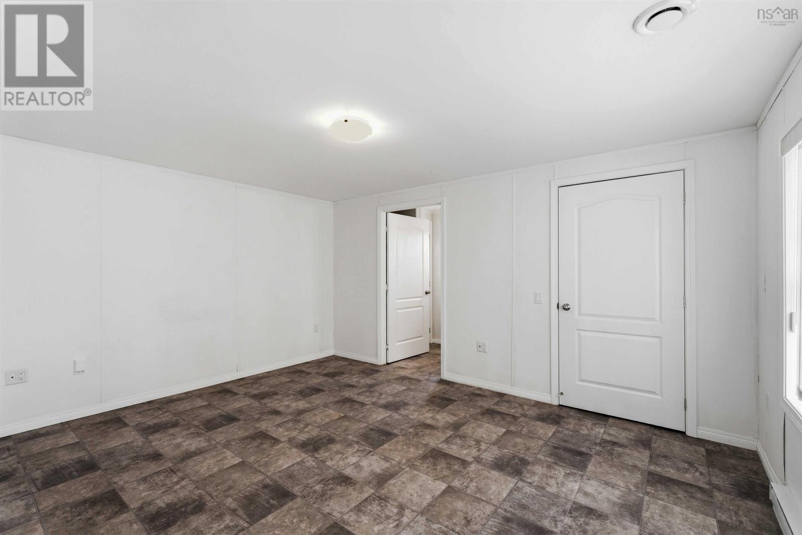 63 Douglas Avenue Property Photo 18