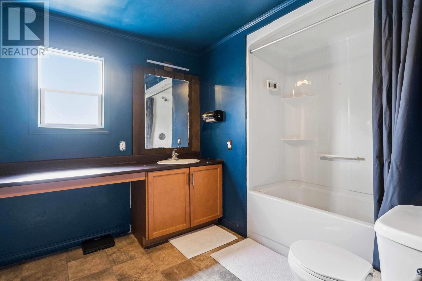 63 Douglas Avenue Property Photo 26