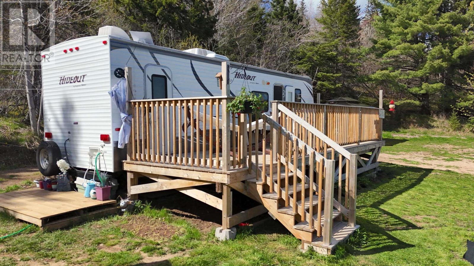 49726 Cabot Trail Property Photo 2