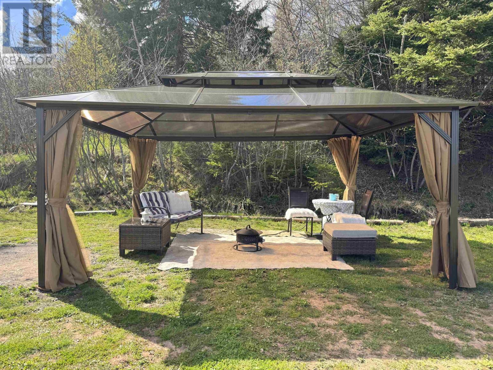 49726 Cabot Trail Property Photo 3