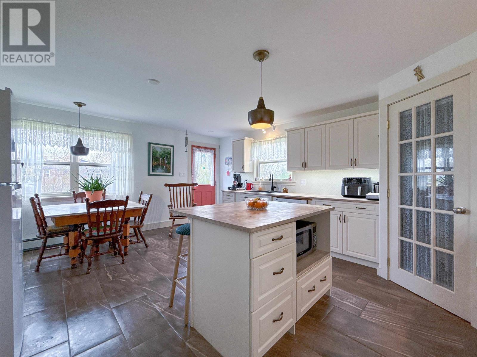 10628 Trans Canada Highway Property Photo 7