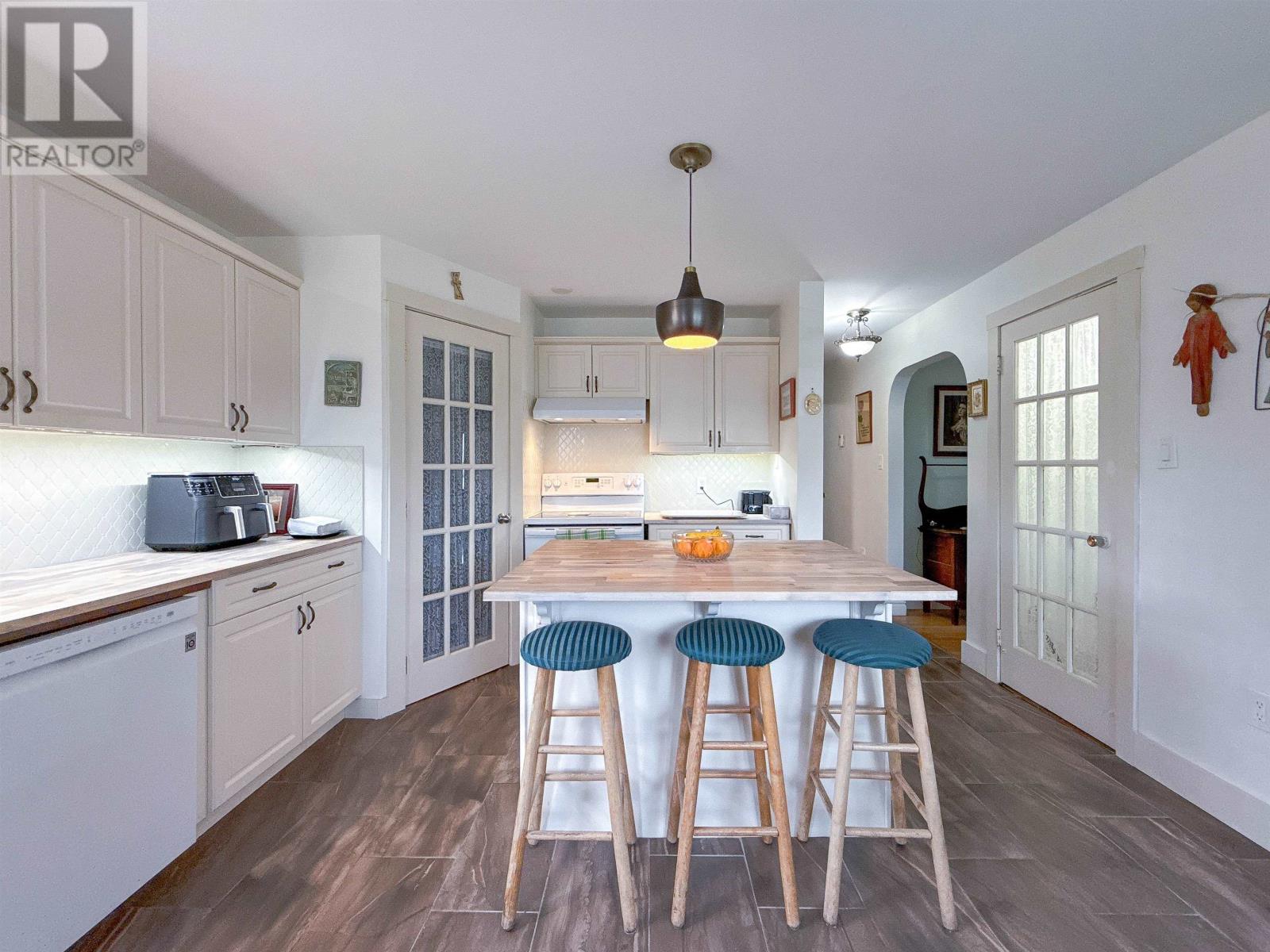 10628 Trans Canada Highway Property Photo 11
