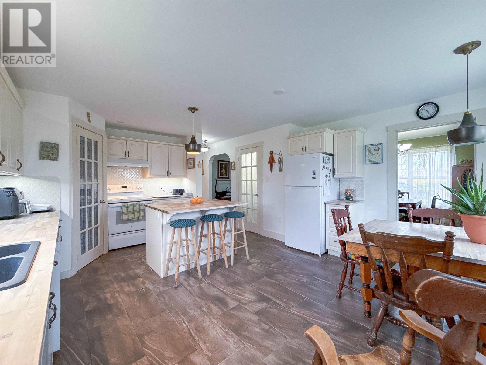 10628 Trans Canada Highway Property Photo 12