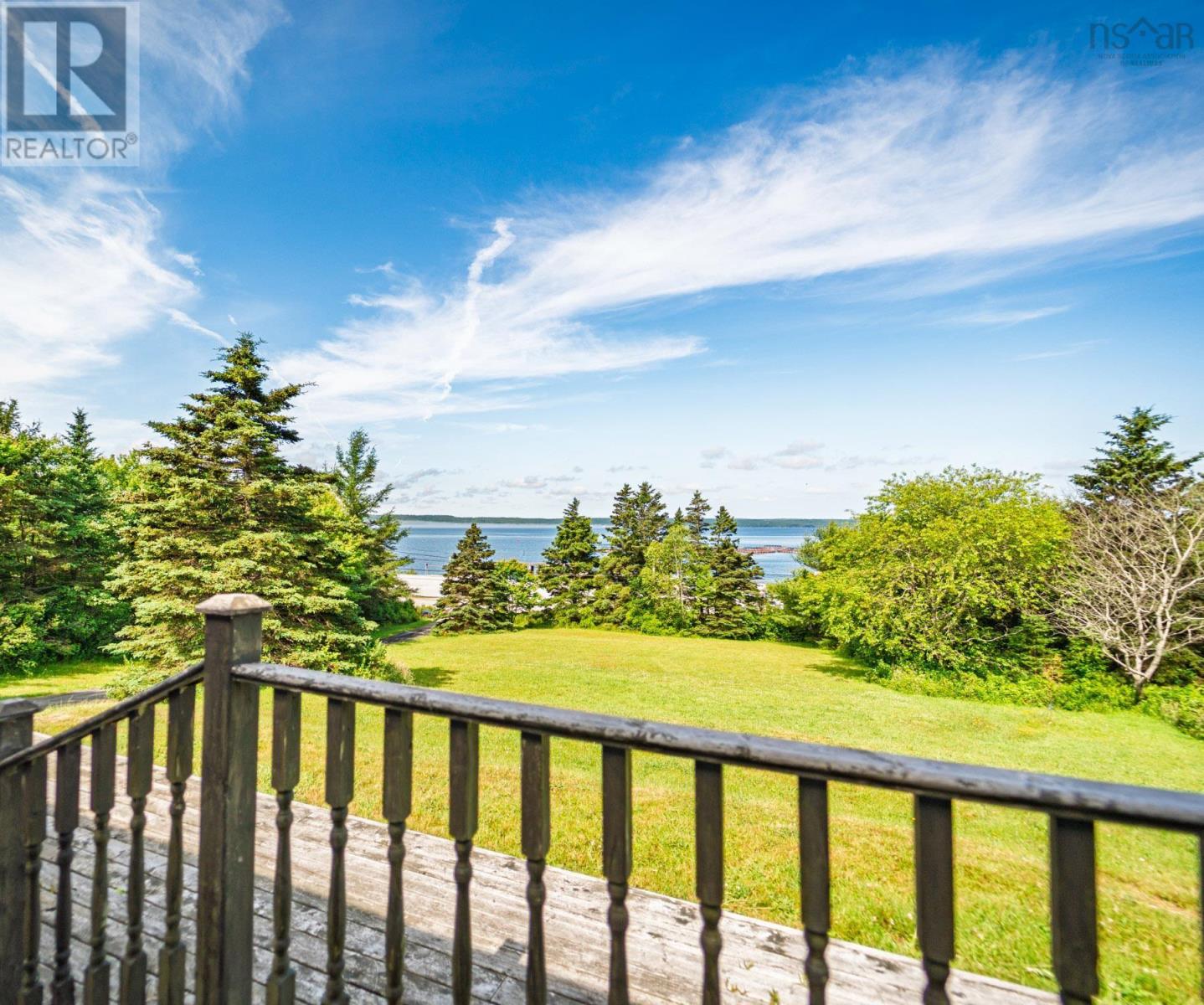 887 Sandy Point Road Property Photo 1