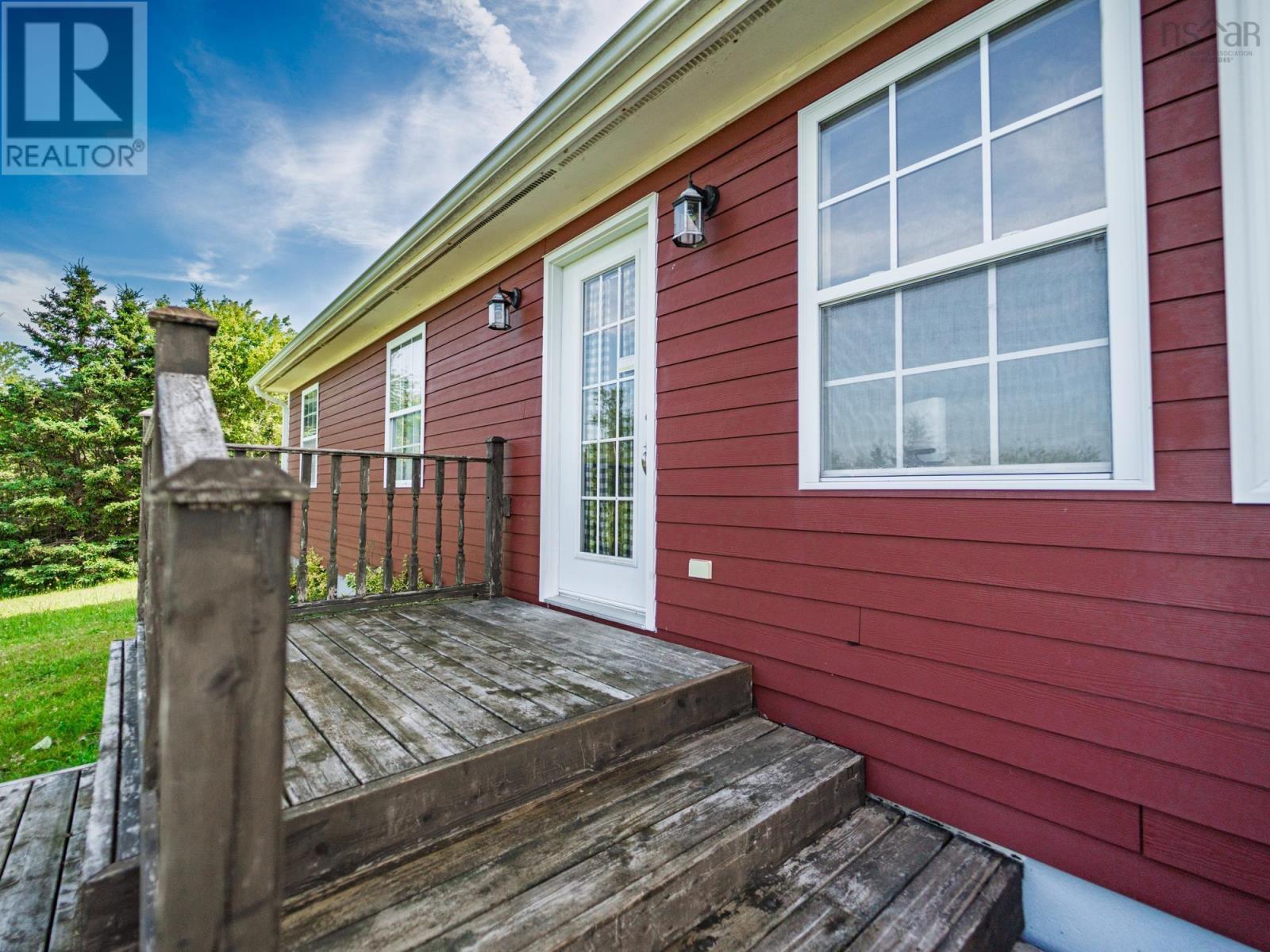 887 Sandy Point Road Property Photo 4