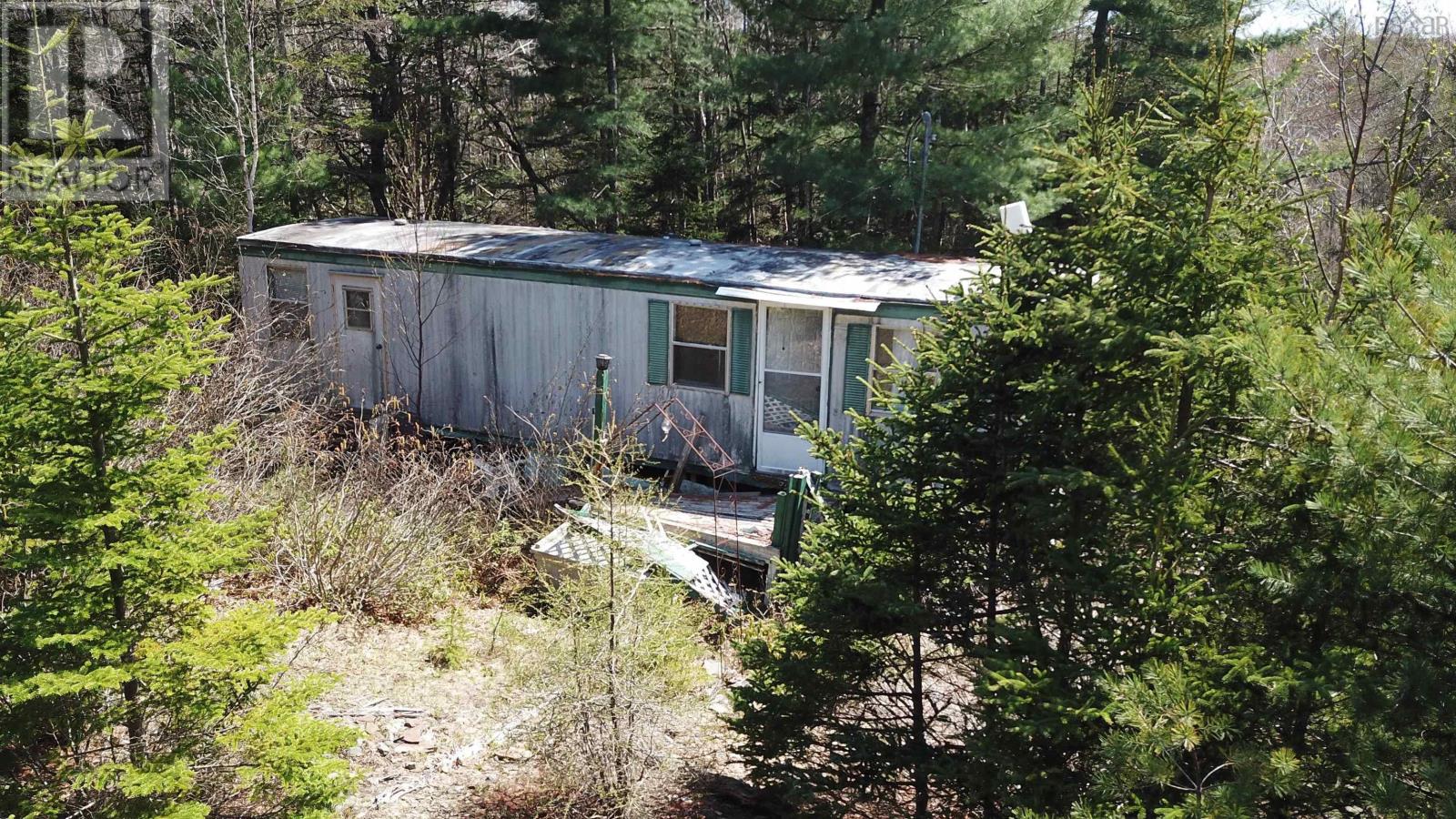 563 West Ship Harbour Road Property Photo 9