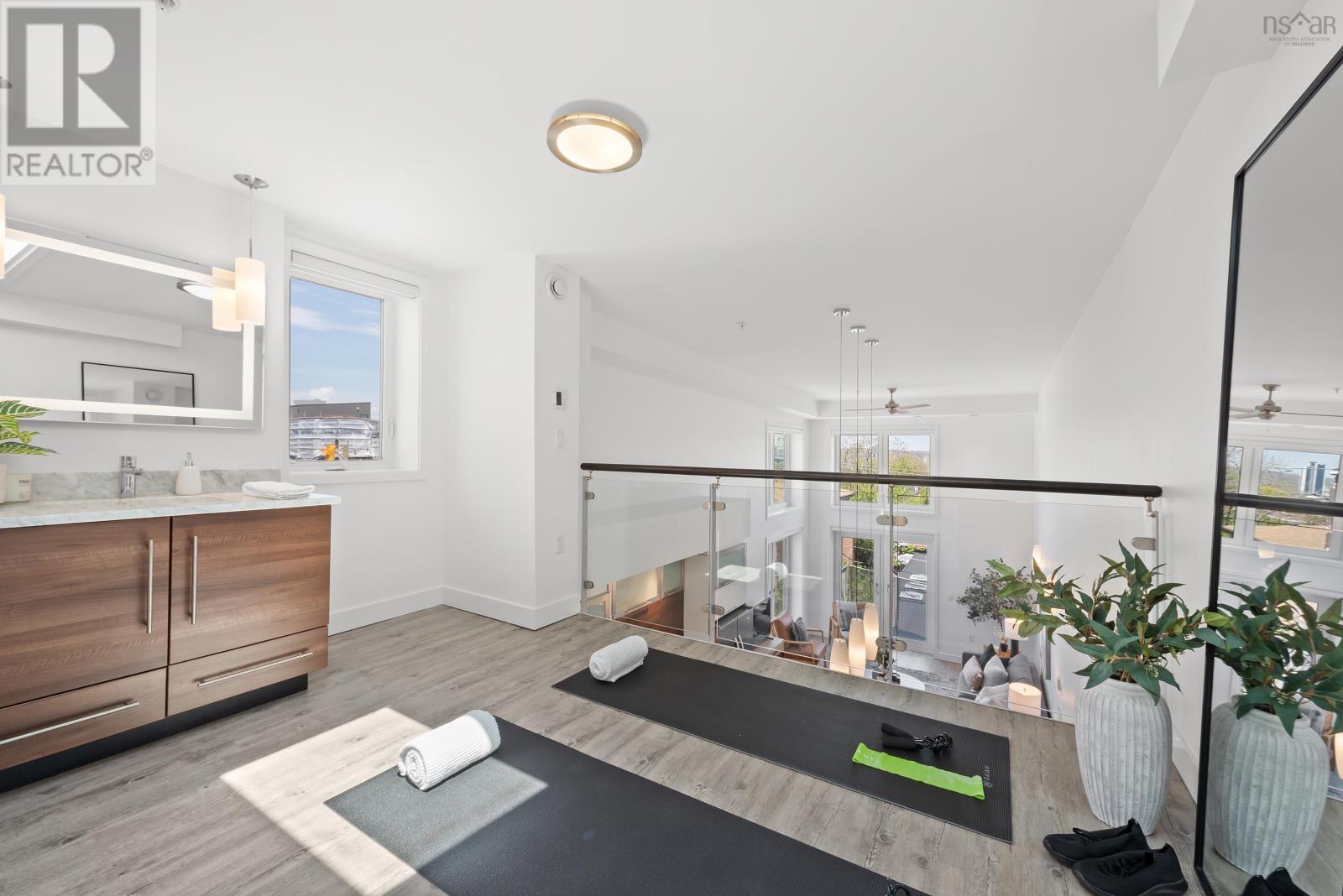 301 5662 Roberts Street Property Photo 16