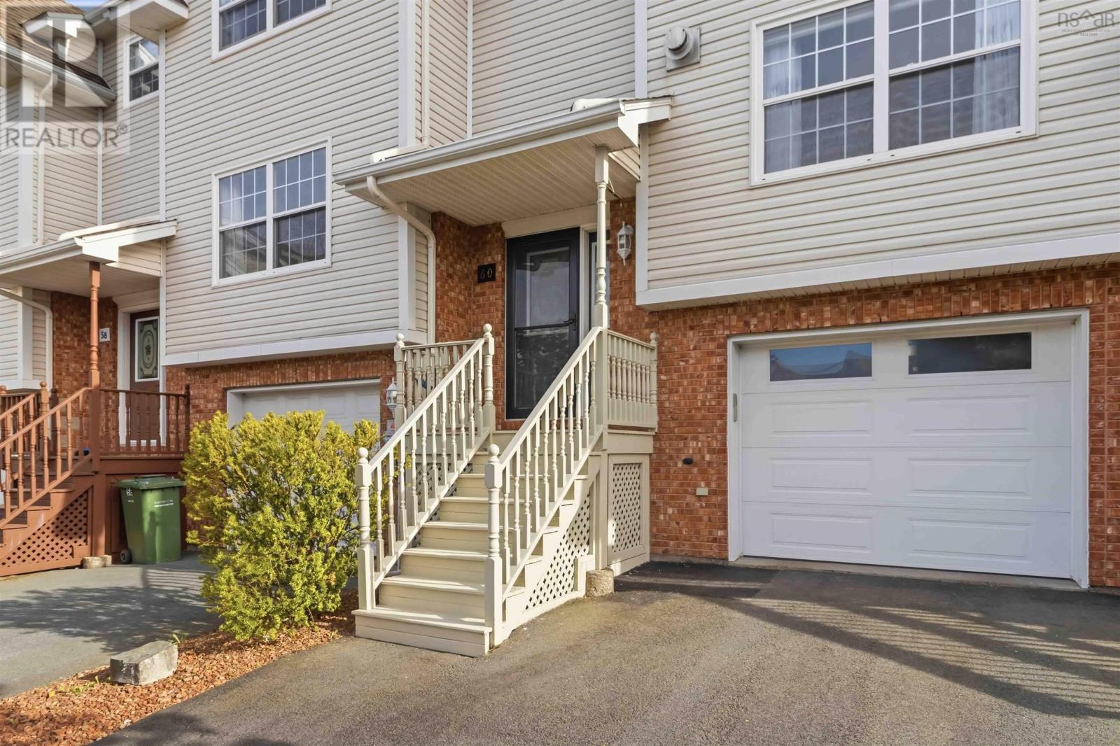 60 Emma Court Property Photo 2
