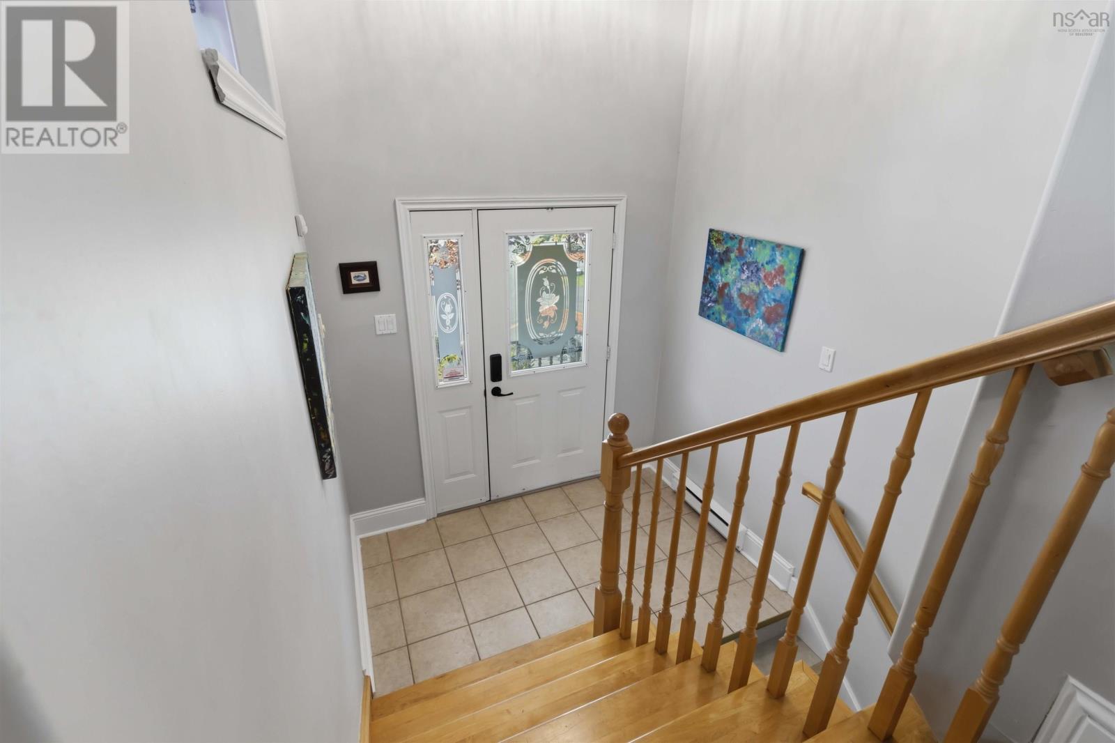 60 Emma Court Property Photo 6