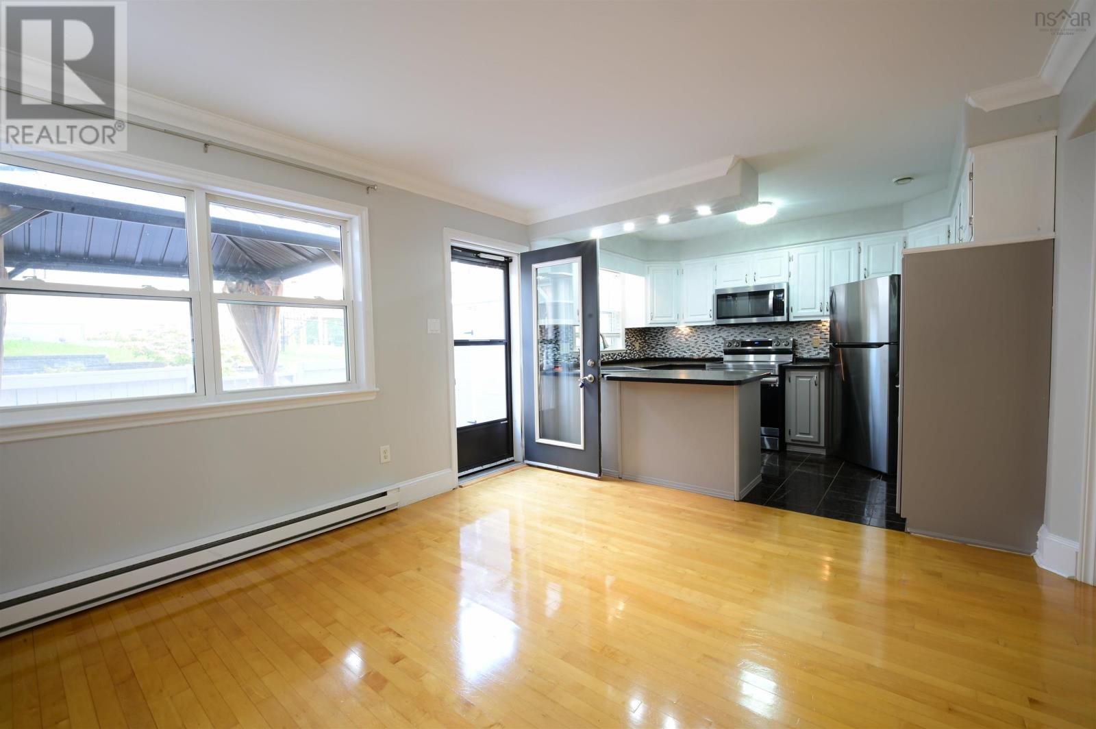 60 Emma Court Property Photo 15
