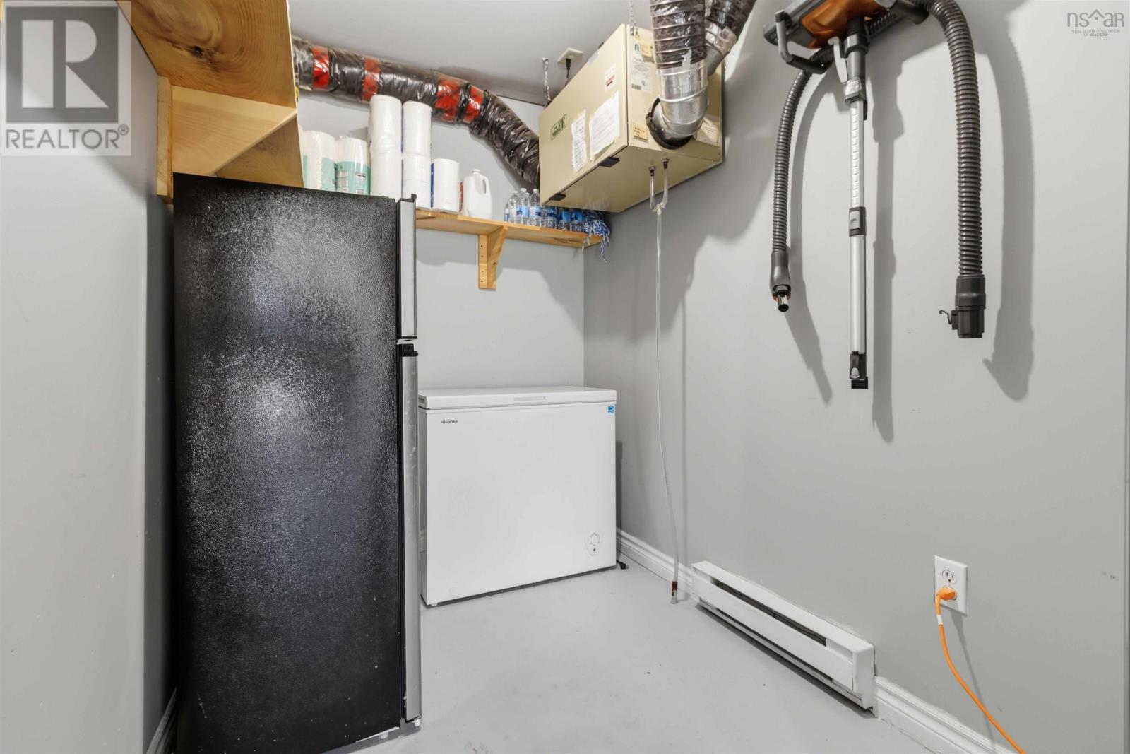 60 Emma Court Property Photo 41