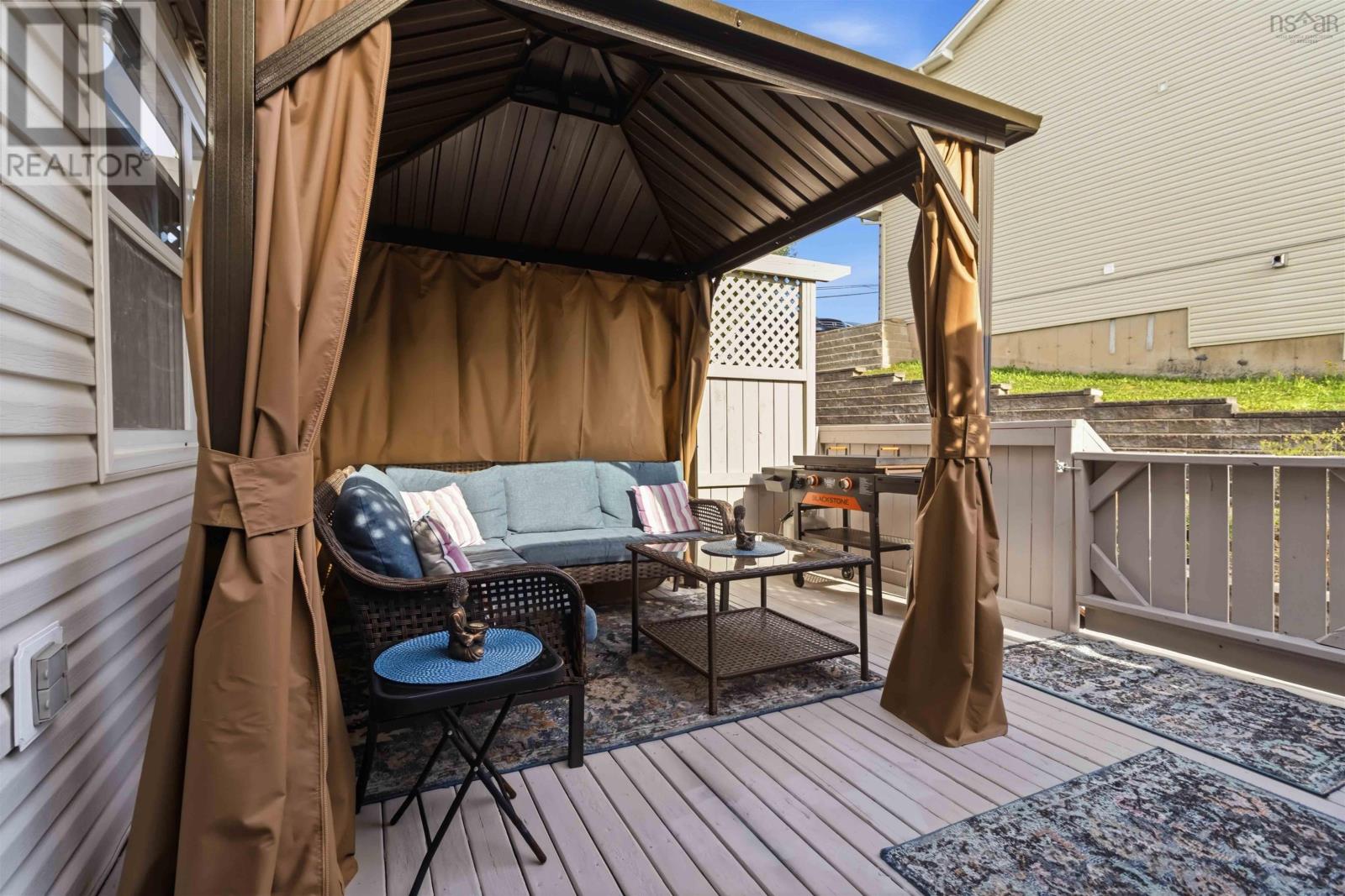 60 Emma Court Property Photo 44