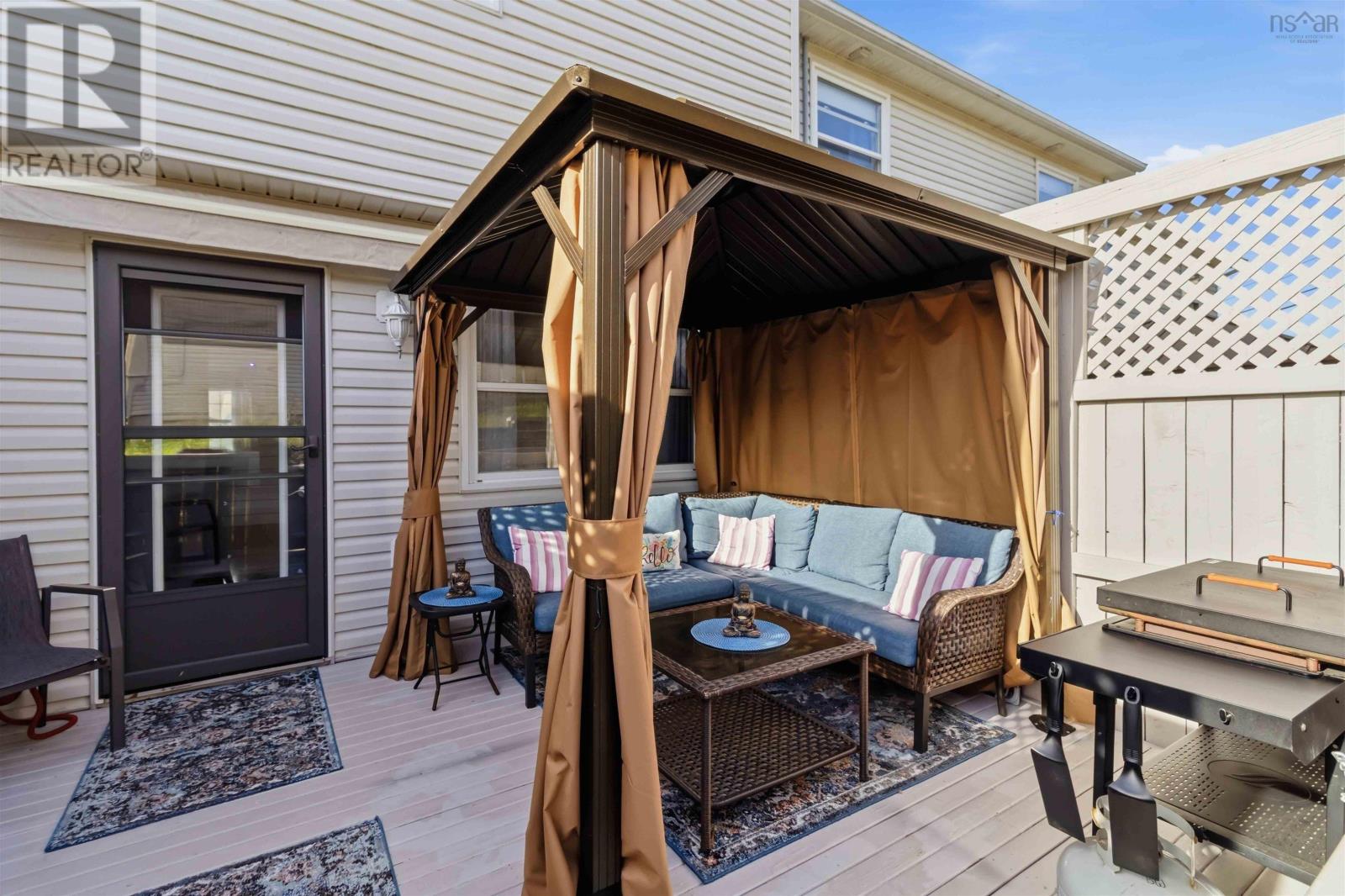 60 Emma Court Property Photo 45